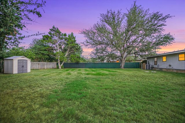 1004 Biscayne CV SW, Lakeway, TX 78734