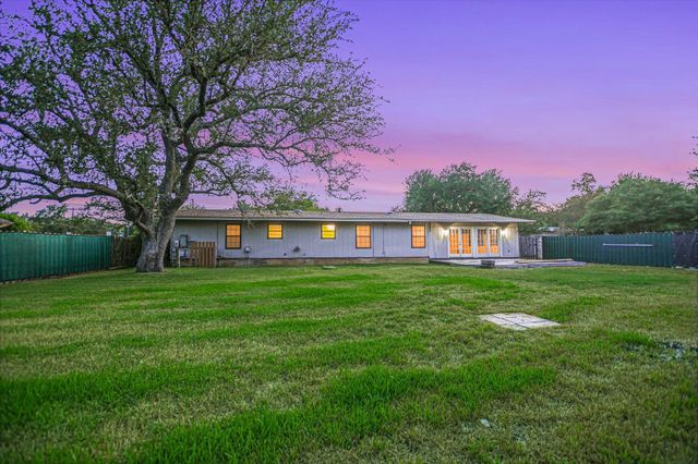 1004 Biscayne CV SW, Lakeway, TX 78734