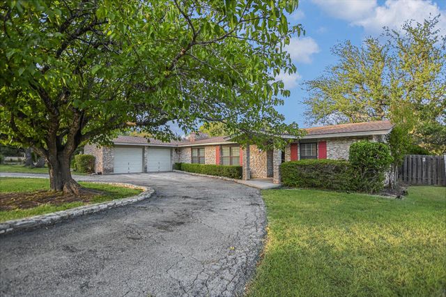 1004 Biscayne CV SW, Lakeway, TX 78734