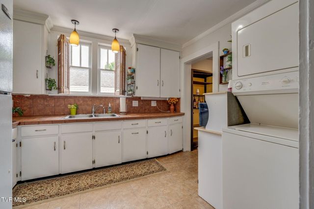 1634 Highland Street, Kingsport, TN 37664