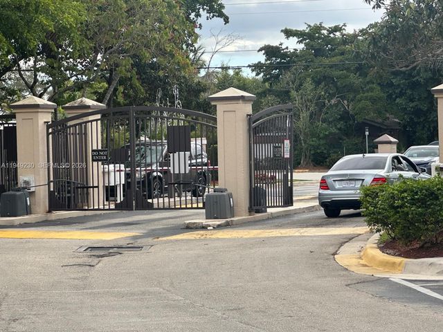 4481 W Mcnab Rd 37, Pompano Beach, FL 33069