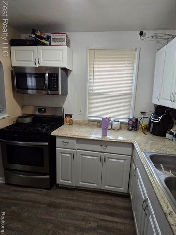 21433 Bethlawn Boulevard, Royal Oak Charter Township, MI 48220