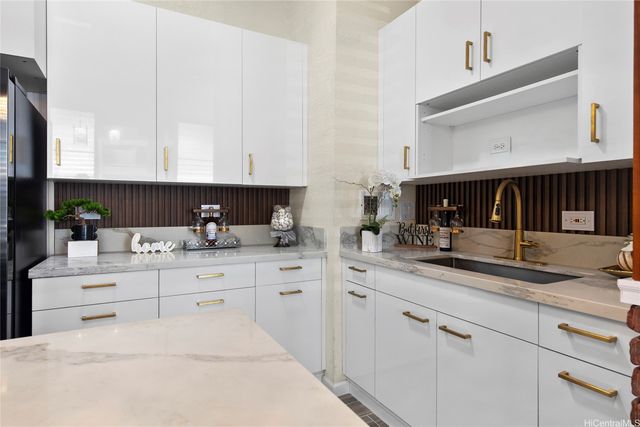 94-246 Leoku Street G125, Waipahu, HI 96797