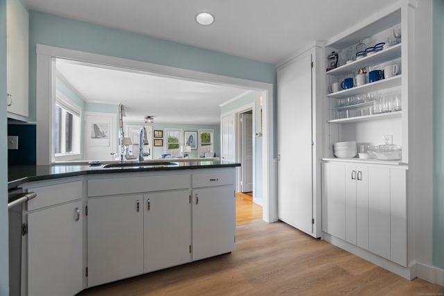 20 Omega Street, Stonington, CT 06378