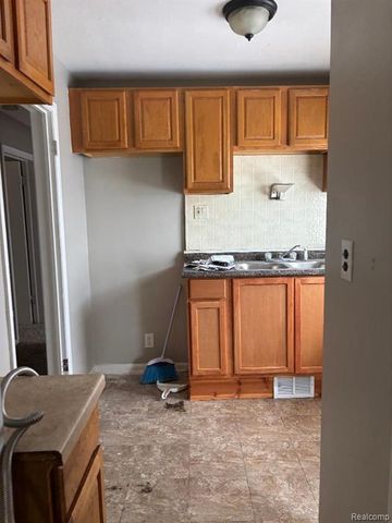 2668 Lawrence Street, Detroit, MI 48206