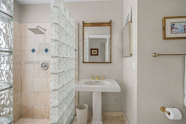 16140 SW 74th Pl, Palmetto Bay, FL 33157