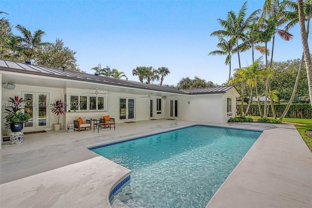 16140 SW 74th Pl, Palmetto Bay, FL 33157