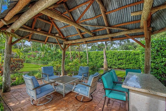 16140 SW 74th Pl, Palmetto Bay, FL 33157