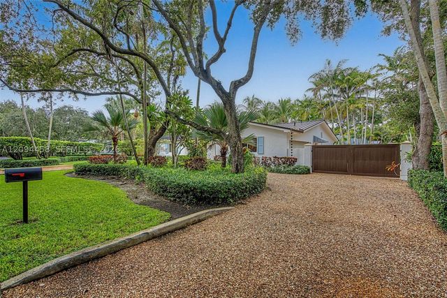 16140 SW 74th Pl, Palmetto Bay, FL 33157