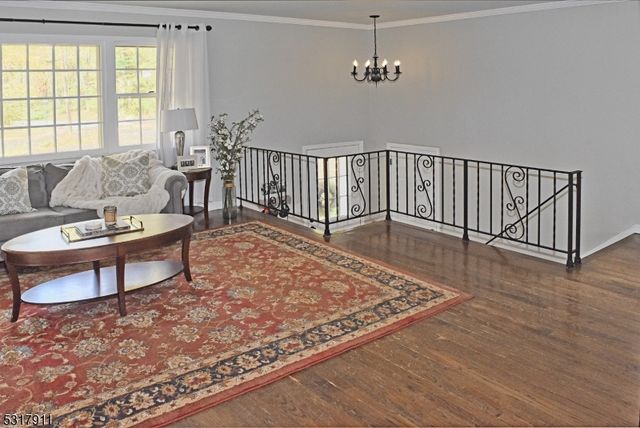 42 Melrose Dr, Chester Twp., NJ 07930