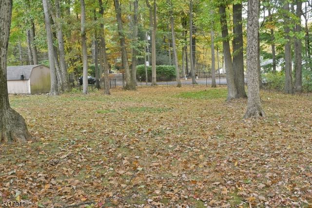 42 Melrose Dr, Chester Twp., NJ 07930