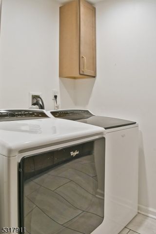 42 Melrose Dr, Chester Twp., NJ 07930