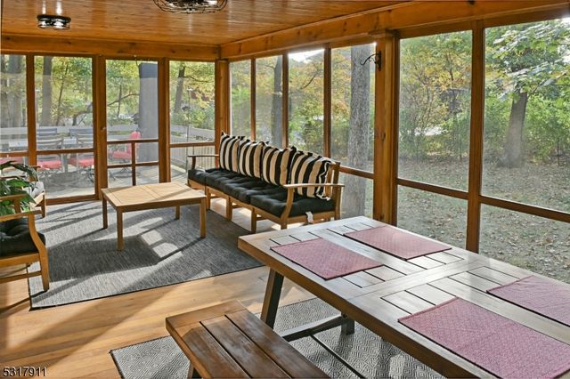 42 Melrose Dr, Chester Twp., NJ 07930