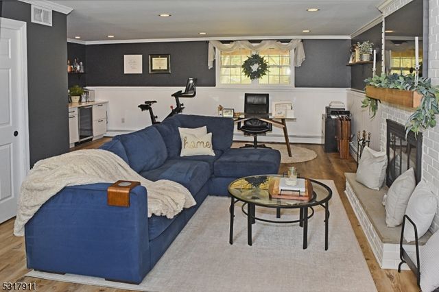 42 Melrose Dr, Chester Twp., NJ 07930