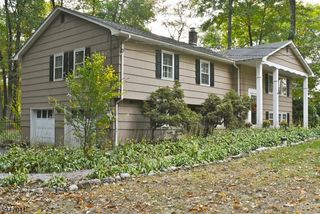 42 Melrose Dr, Chester Twp., NJ 07930