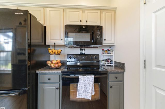 226 Glen Crest Drive, Moore, SC 29369