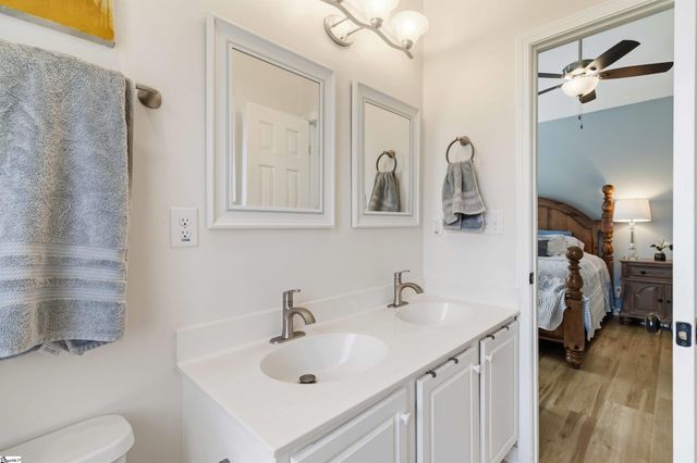 226 Glen Crest Drive, Moore, SC 29369