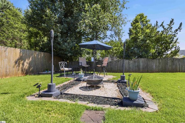 226 Glen Crest Drive, Moore, SC 29369