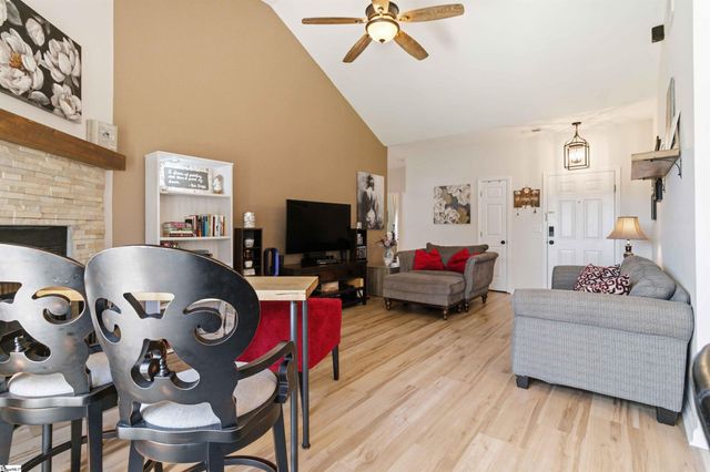 226 Glen Crest Drive, Moore, SC 29369