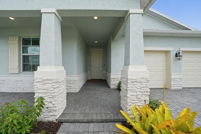 12220 SW Roma Circle, Port St. Lucie, FL 34987