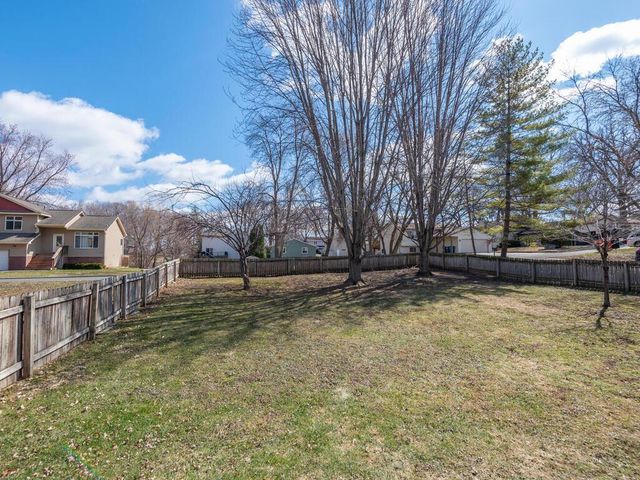 2108 Belmont Lane, Mound, MN 55364