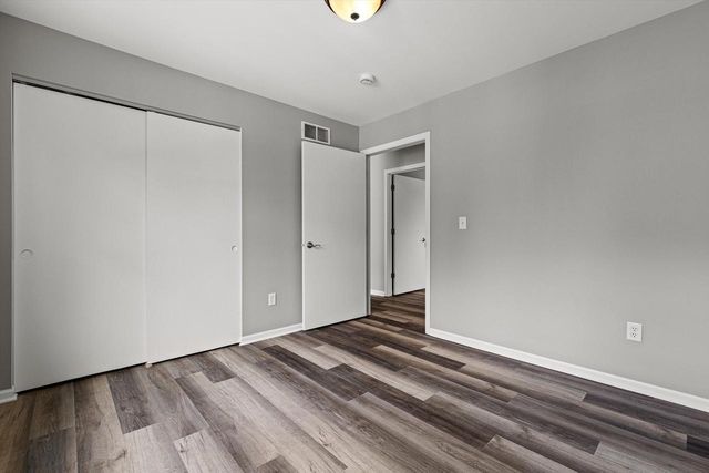 1246 Lombardi WAY, Waukesha, WI 53186