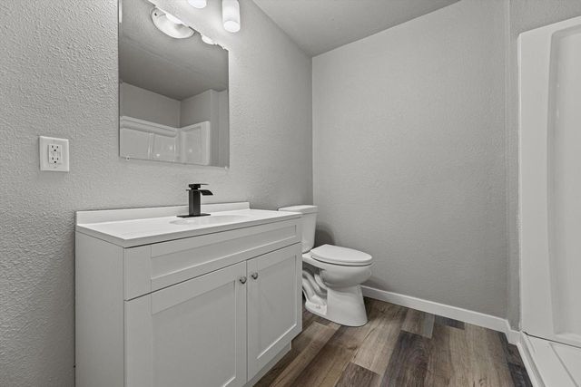 1246 Lombardi WAY, Waukesha, WI 53186