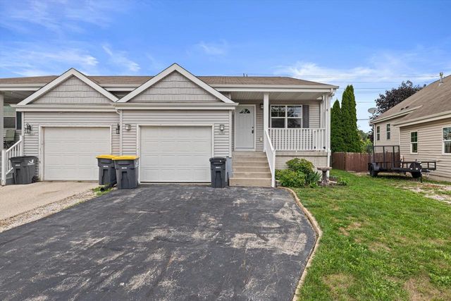 1246 Lombardi WAY, Waukesha, WI 53186