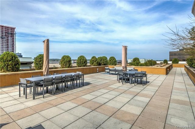 175 Huguenot Street PH 604, New Rochelle, NY 10801