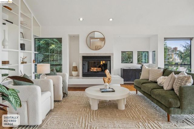 6051 6051 Westover Dr, Oakland, CA 94611