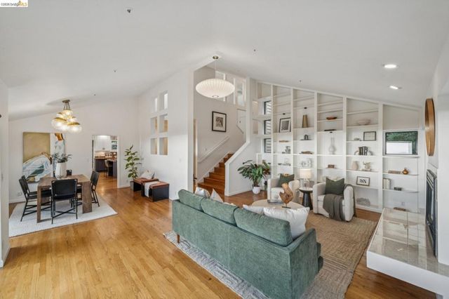 6051 6051 Westover Dr, Oakland, CA 94611