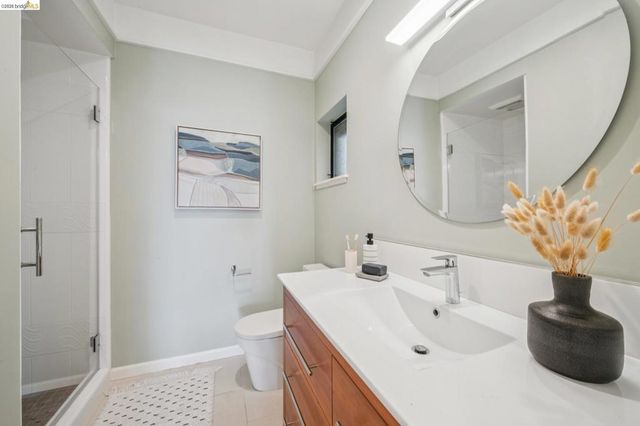 6051 6051 Westover Dr, Oakland, CA 94611