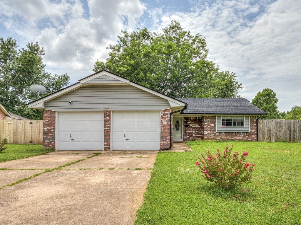 1514 Briar Meadow Road, Norman, OK 73071