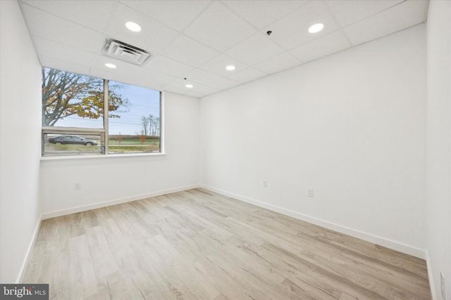 100 RED LION RD, Philadelphia, PA 19115