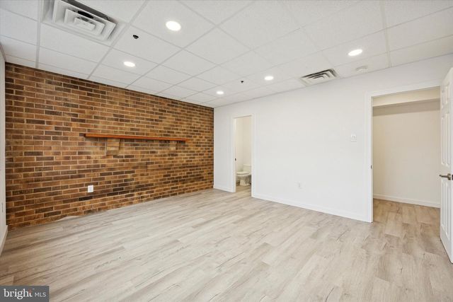 100 RED LION RD, Philadelphia, PA 19115