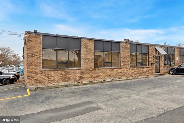 100 RED LION RD, Philadelphia, PA 19115