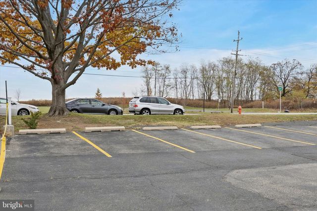 100 RED LION RD, Philadelphia, PA 19115