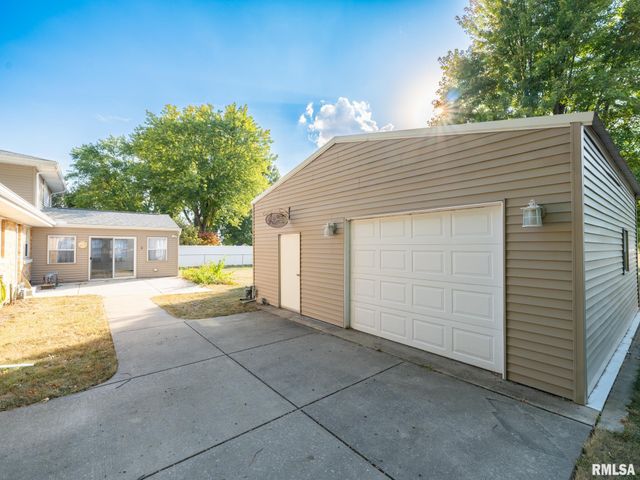 337 N GRACE Street, Brimfield, IL 61517