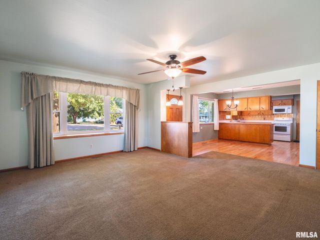 337 N GRACE Street, Brimfield, IL 61517