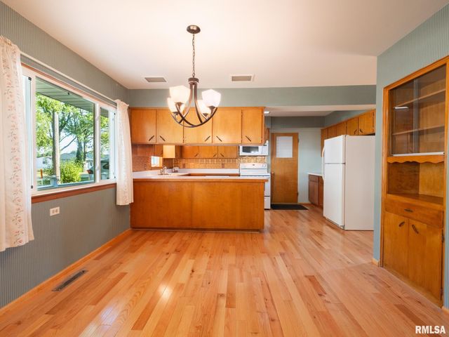 337 N GRACE Street, Brimfield, IL 61517