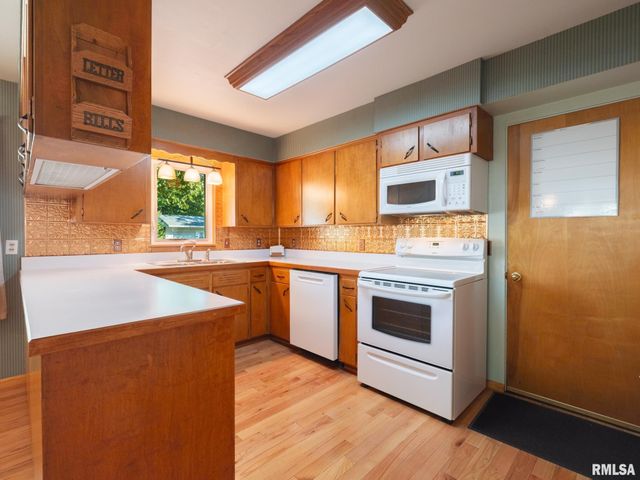 337 N GRACE Street, Brimfield, IL 61517