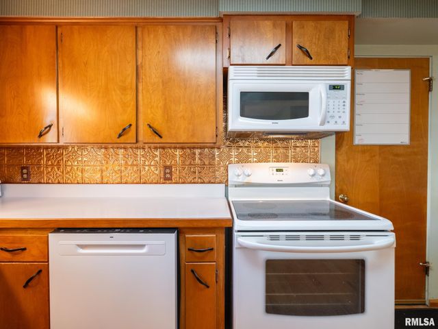 337 N GRACE Street, Brimfield, IL 61517