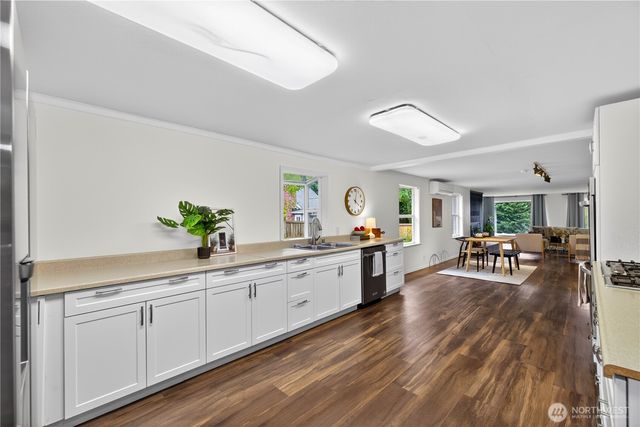 16907 Blodgett Rd, Mount Vernon, WA 98274