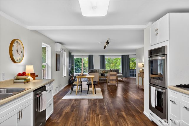 16907 Blodgett Rd, Mount Vernon, WA 98274