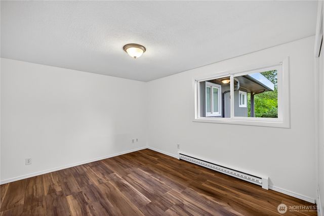 16907 Blodgett Rd, Mount Vernon, WA 98274