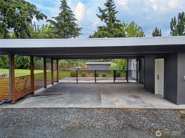 16907 Blodgett Rd, Mount Vernon, WA 98274
