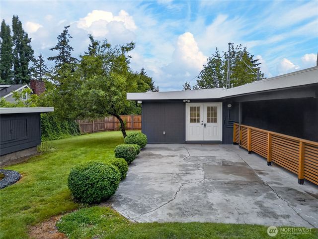 16907 Blodgett Rd, Mount Vernon, WA 98274
