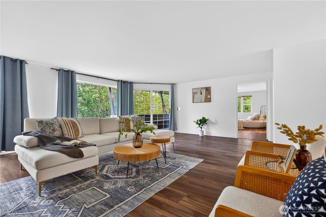 16907 Blodgett Rd, Mount Vernon, WA 98274