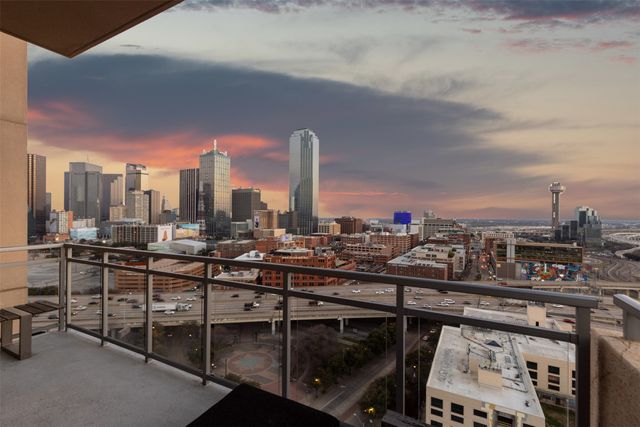 2200 Victory Avenue 1705, Dallas, TX 75219