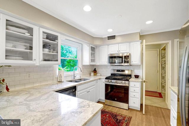 4315 WAKEFIELD DR, Annandale, VA 22003